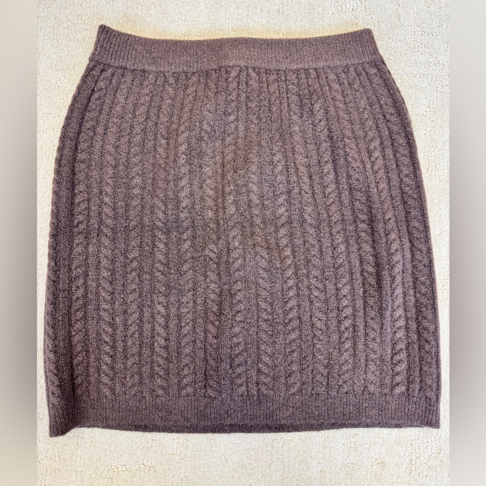 Express Textured Knit Skirt in Warm Brown